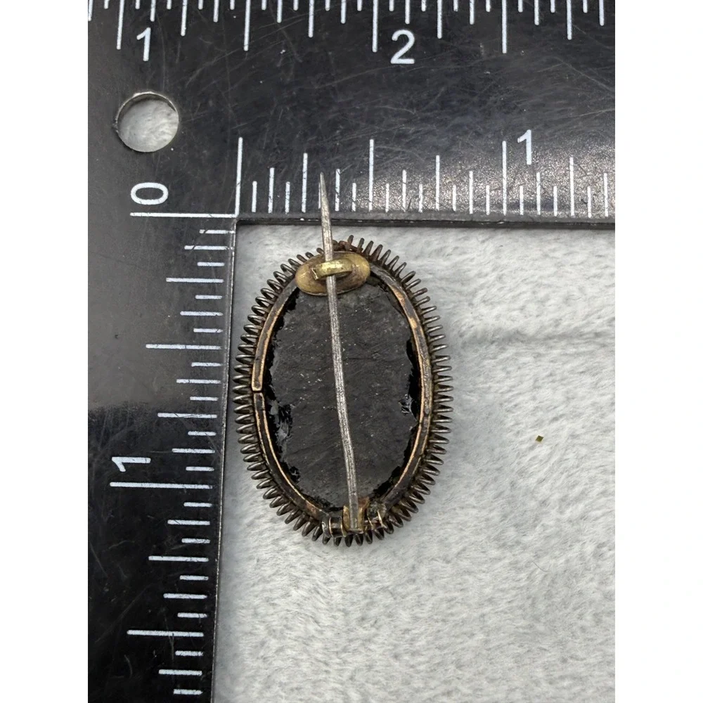 Vintage Victorian Black Mourning‎ Brooch OLD Gutta Percha?